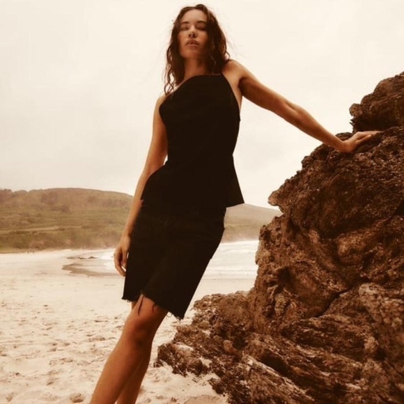 Zara Black Denim Women Shorts - Picture 3 of 3